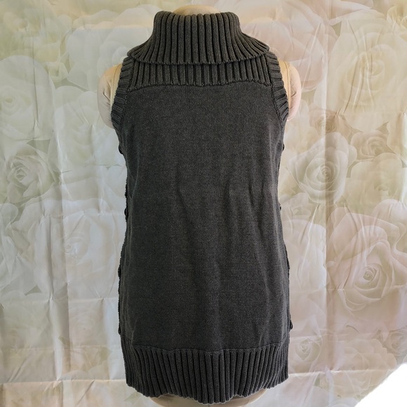 Reaction gray T neck sleeveless tunic sweater - Picture 3 of 6